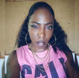 Meet your Posher, Natasha